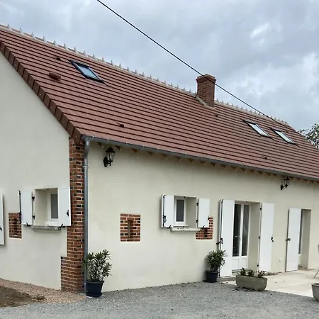 Charmante Maison A Haut-bocage Avec Jardin, Terrasse, Et Randonnees A Proximite - Fr-1-489-516 *