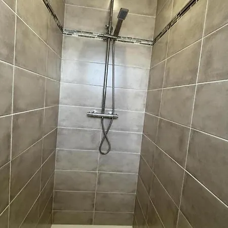 Дом отдыха Maison Charmante Avec Piscine Et Climatisation A - Fr-1-489-516 Haut-Bocage