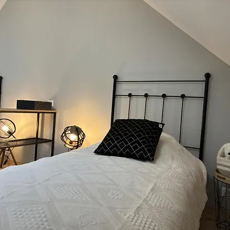 Charmante Maison A Haut-bocage Avec Jardin, Terrasse, Et Randonnees A Proximite - Fr-1-489-516 펜션 라팔리스