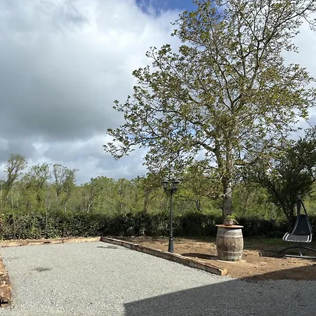 Charmante Maison A Haut-bocage Avec Jardin, Terrasse, Et Randonnees A Proximite - Fr-1-489-516 펜션